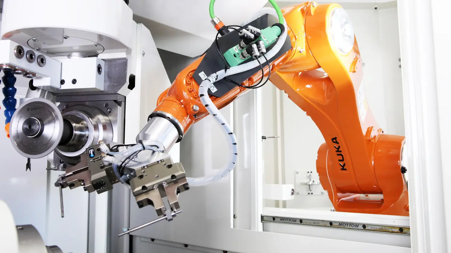 Roboter von der Deutschen Vermögensberatung - Frank Schab